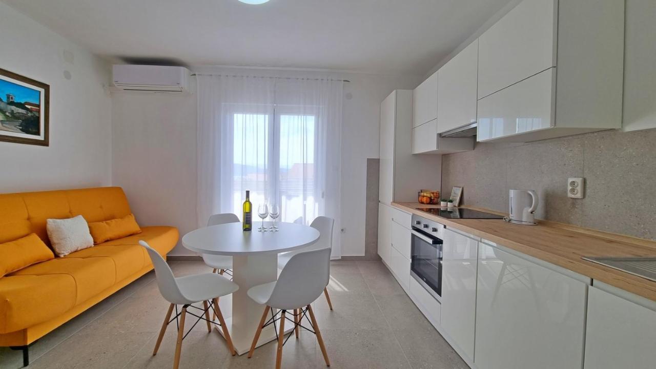 Apartmani Pavlovic Krk Town Eksteriør bilde