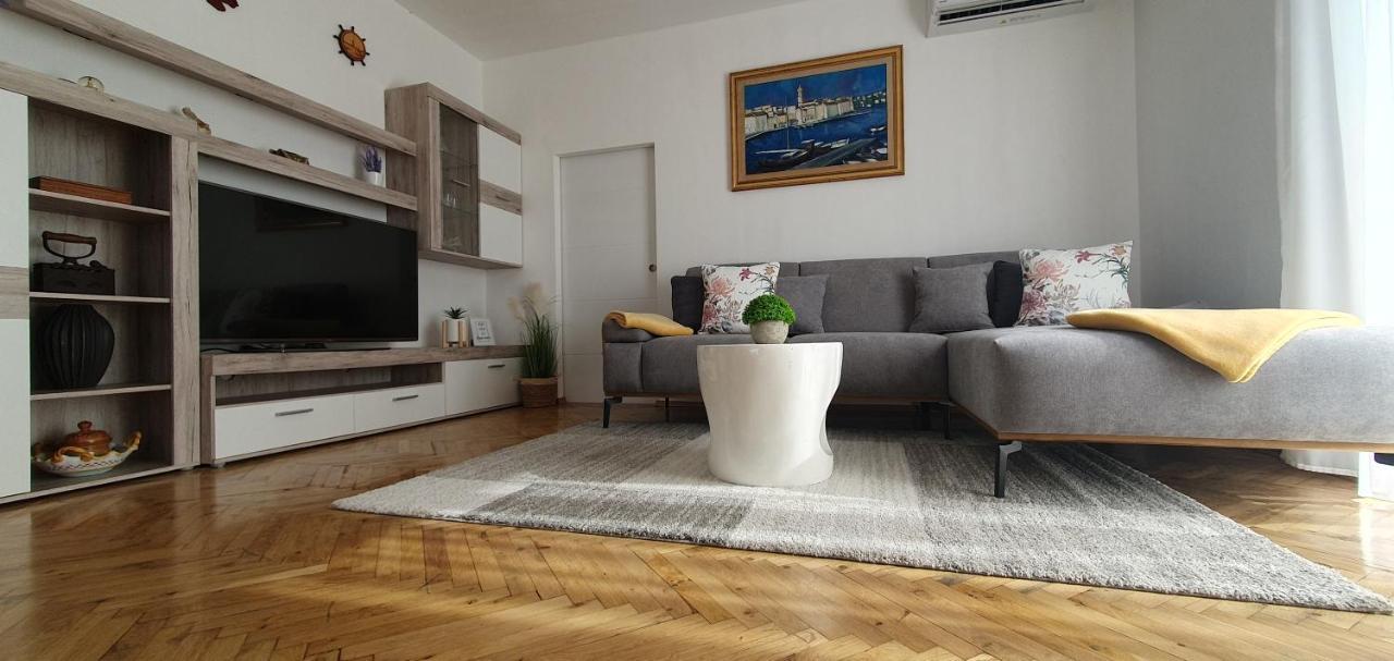 Apartmani Pavlovic Krk Town Eksteriør bilde